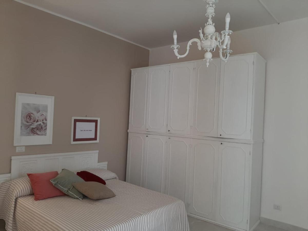 La Vie En Rose - Casa Vacanze Diamante Exterior foto