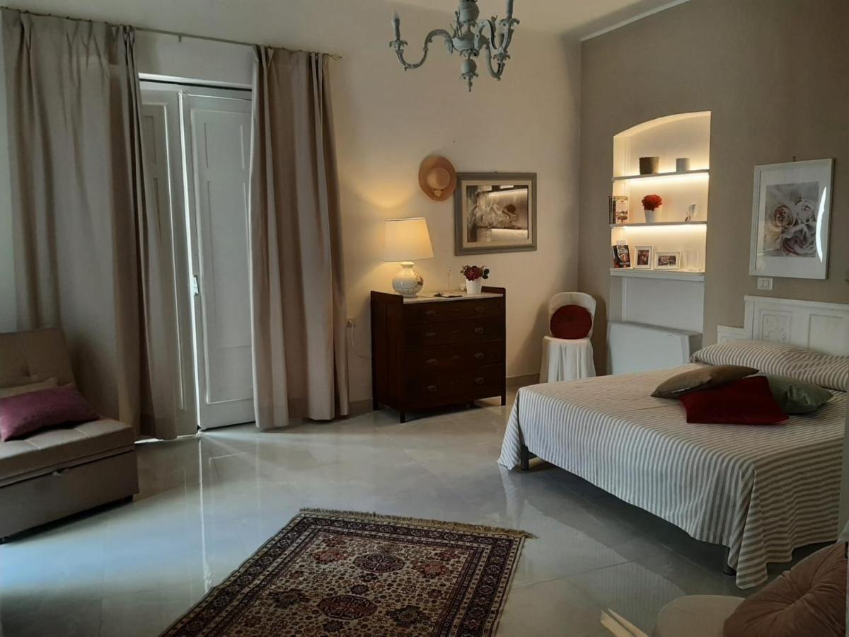 La Vie En Rose - Casa Vacanze Diamante Exterior foto