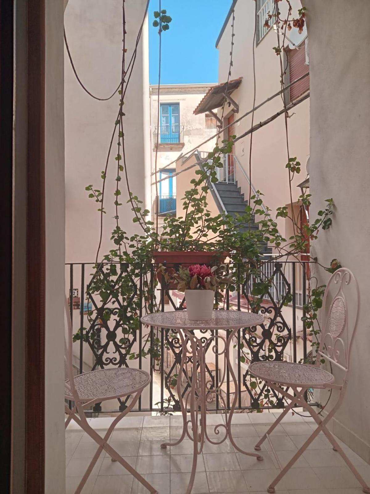 La Vie En Rose - Casa Vacanze Diamante Exterior foto